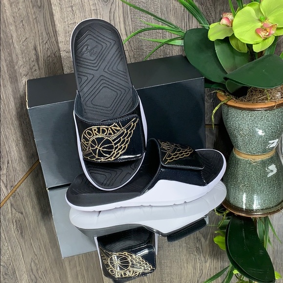 Jordan Shoes - ❤️ Nike Jordan Hydro 7 GS black metallic gold whit